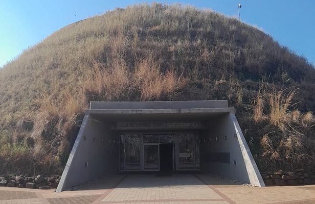 Cradle of Human Kind and Sterkfontein Caves Tour