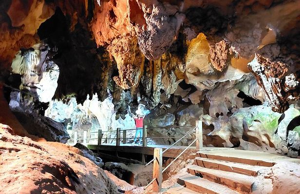 Private tour] Perfect day! Sticky waterfall + ChiangDao Cave + Wat BandenTemple