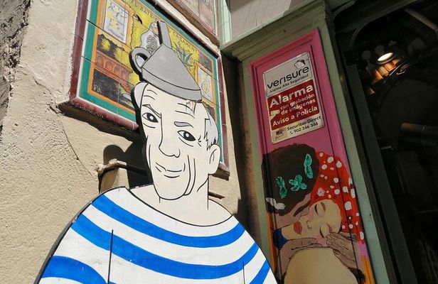 Picasso Museum and Walking Tour Plus Optional Wine & Food Tasting
