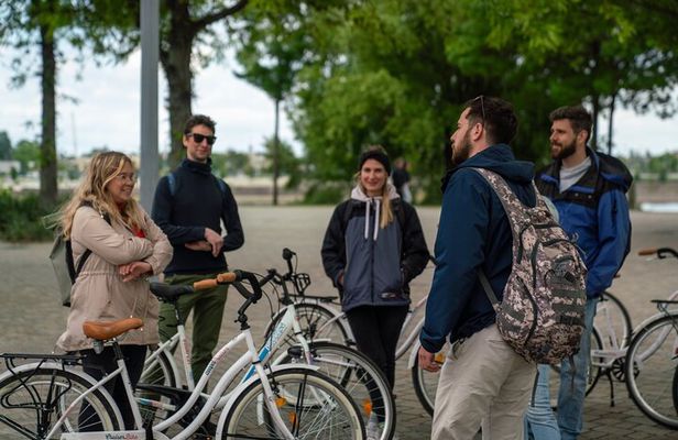 Budapest Bike Tour – Hidden Gems Along the Danube