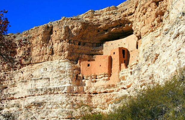 Arizona Tour Meteor Crater, Jerome and Montezuma's Castle