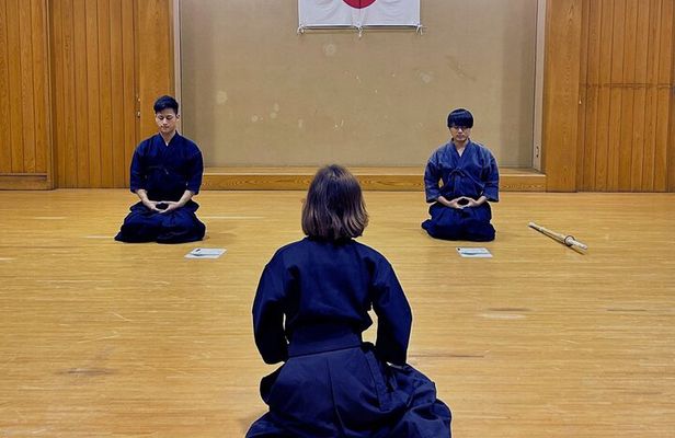 Tokyo: Samurai Experience | Authentic Kendo Lesson & Photo