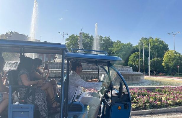 EN Tuk Tuk Electric POR Madrid Tour