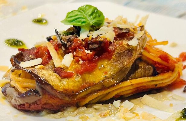 Italian Parmigiana and Tiramisu Cooking Class in Tenerife