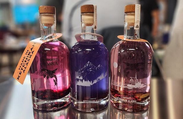 Distillery Tour and Signature Bottle Infusion Experience