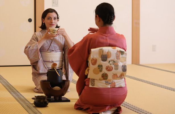 Kimono Dressing and Japanese Tea Private Activity