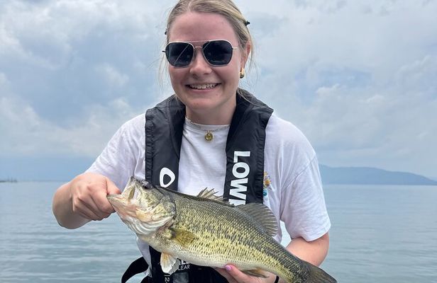 Bass Fishing Experience on Lake Biwa for 1 Person