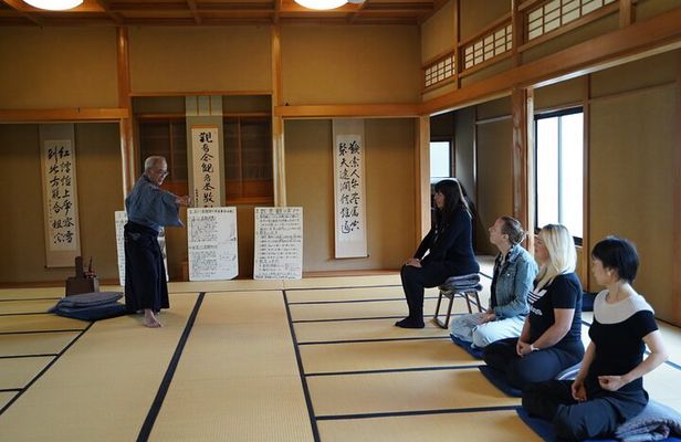 Yanaka Zen Meditation Historical Experience in Tokyo