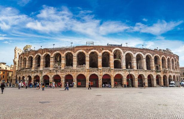 Verona Small Group Walking Tour with Cable Car and Arena Tickets