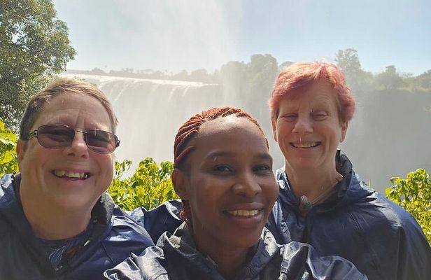 Victoria Falls Guided Walking Tour with Local Stories