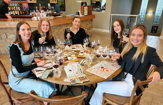 Hunter Valley Wine, Food & Vine Tour with Behind the Scenes