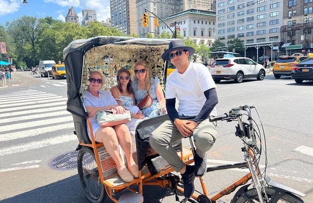 Central Park Movies and Celebrity Hotspots Tour (90 minutes)