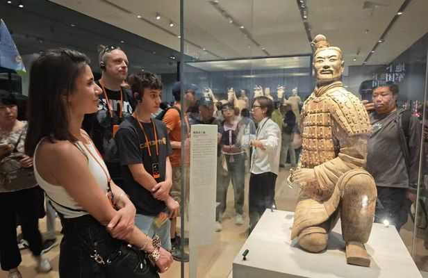 Private Xi'an Day Trip: Terra cotta Army with City Attractions