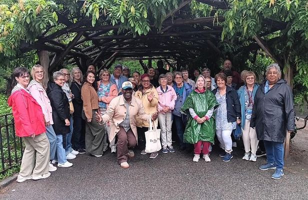 NYC STEP ON TOUR GUIDES | Your Bus Our Tour Guide