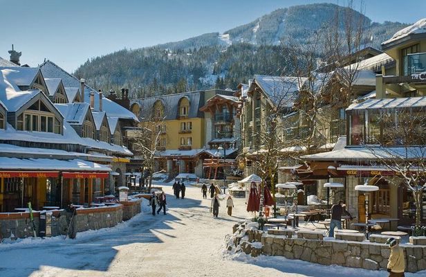 Vancouver Whistler Shannon Falls and Sea to Sky Gondola Day Tour