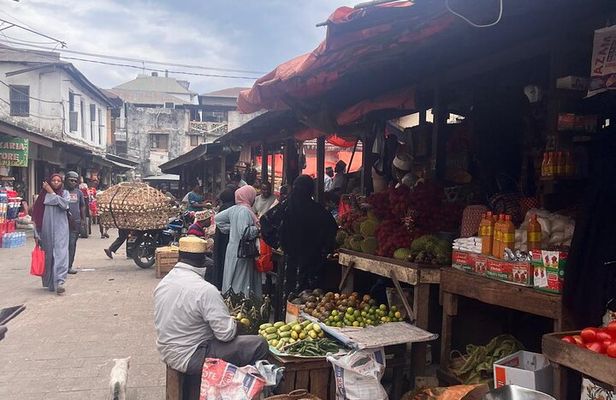 Stone Town Nakupenda beach and Spice Farm Tour with Local Guide