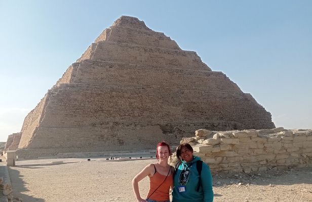 Explore Dahshur and Saqqara a Giza Pyramids Full-Day Tour