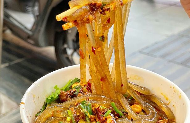 Chongqing Food Exploration, Old Town & Magic Night Views