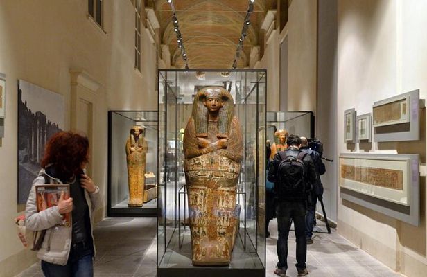 Private Day Trip to Cairo Pyramids & Museum With Lunch - Hurghada