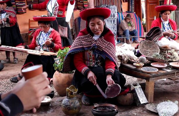 Private Tour to Maras, Moray, Salt Mines & Machu Picchu 2 days