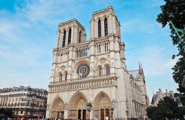 Notre Dame Cathedral Reserved Entry Guided Exterior Tour