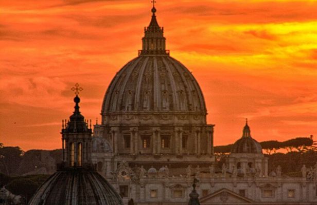 Private Tour of St. Peter’s Basilica and the Vatican Grottoes