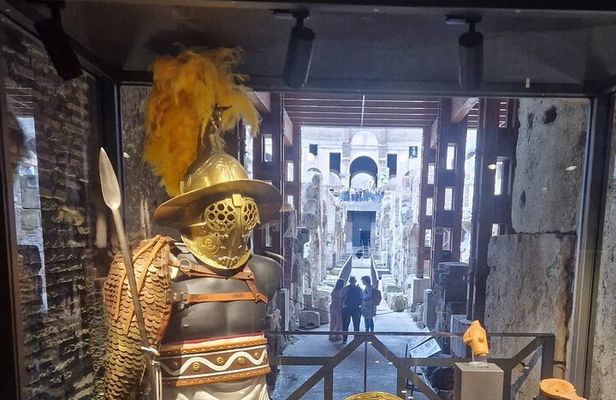 Rome : Colosseum Underground and Arena Tour ( MAX 6 people)