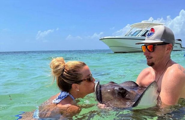 Private Stingray city tour