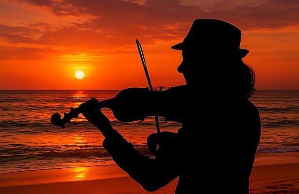 Devil’s Saddle Boat Tour – Serenade with Violinist & Aperiboat