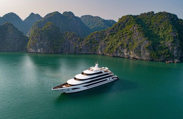 Scarlet Pearl Cruise – Luxury 2D1N Halong & Lan Ha Bay Cruise