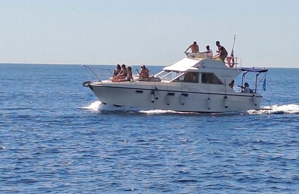 Private Yacht Tour in the Gulf of Cagliari with Aperitif