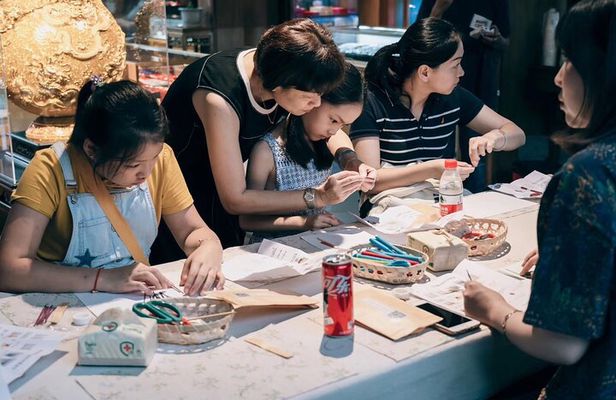 Chengdu-Create your OWN Cultural souvenir-With TEA and Snacks