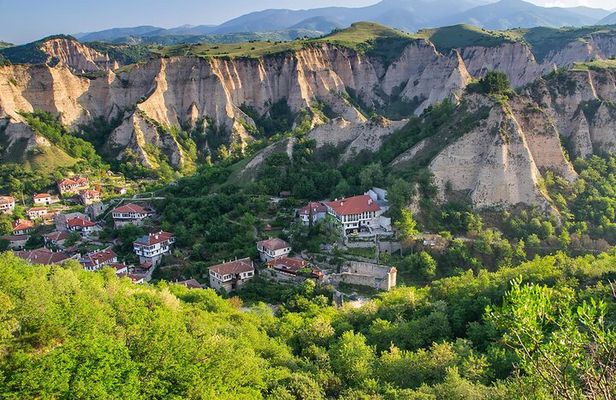Melnik & Rozen Monastery Tour: Wine Tasting, History, Scenic Walk