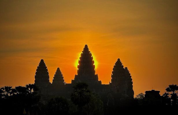 Angkor Wat 1-Day Exploration By Remok / Tuk Tuk