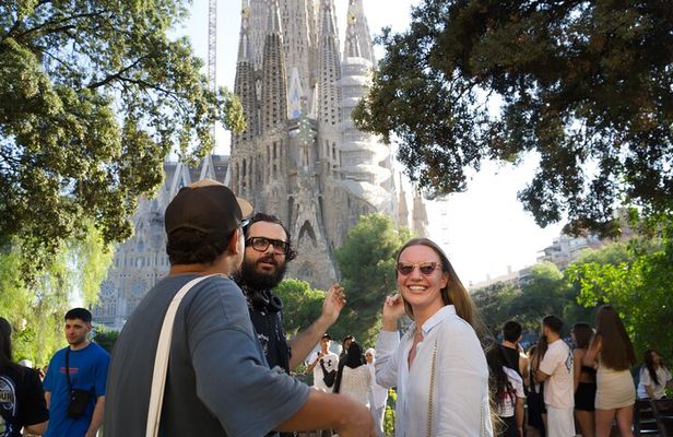 Barcelona Highlights Sagrada Familia and More Sweet Tasting