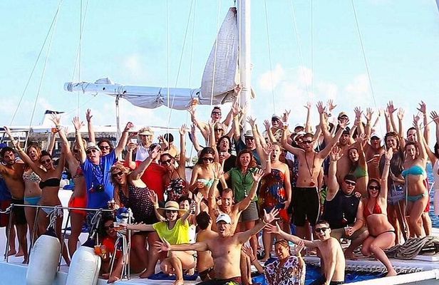 Catamaran Plus Reef Snorkeling and Isla Mujeres Visit