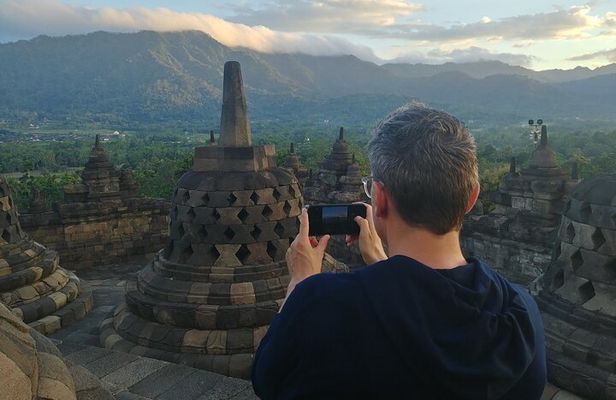 Borobudur Half Day All Inclusive Guided Tour With Hotel Transfer
