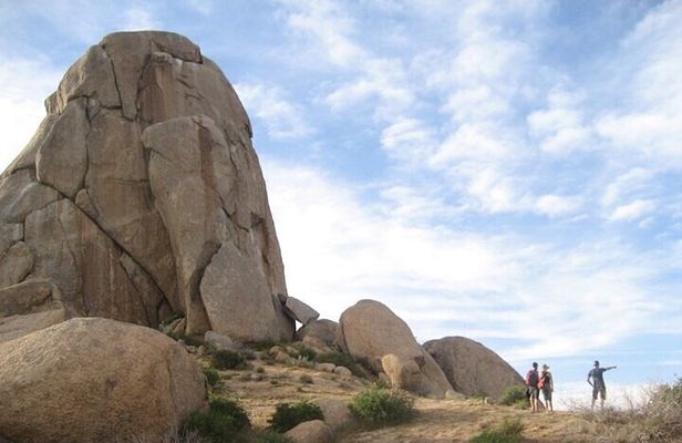 Iconic Tom's Thumb Guided Hike in Scottsdale 