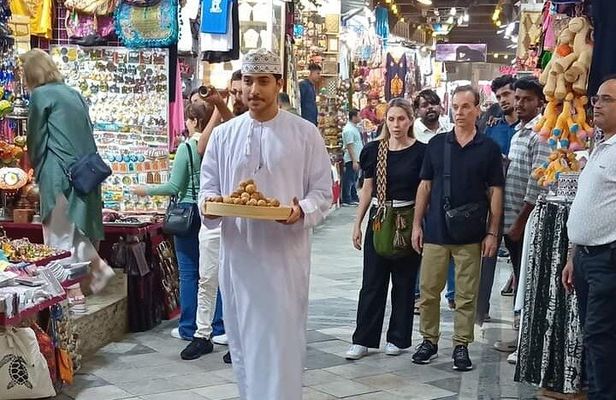 Private Sightseeing Tour in Muscat City with Transfers