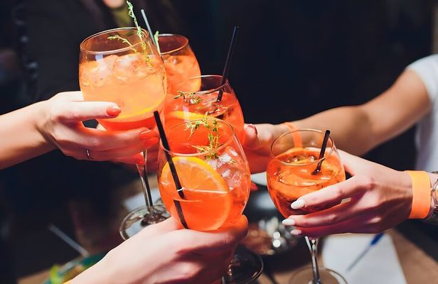 Interactive Sangría and Spritz Cocktail Workshop