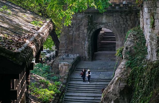 Chongqing Walking Tour: Shancheng Alley or Huangge Ancient Road