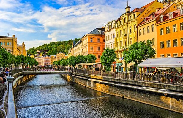 Private Full-Day Tour to Karlovy Vary from Prague All Inclusive