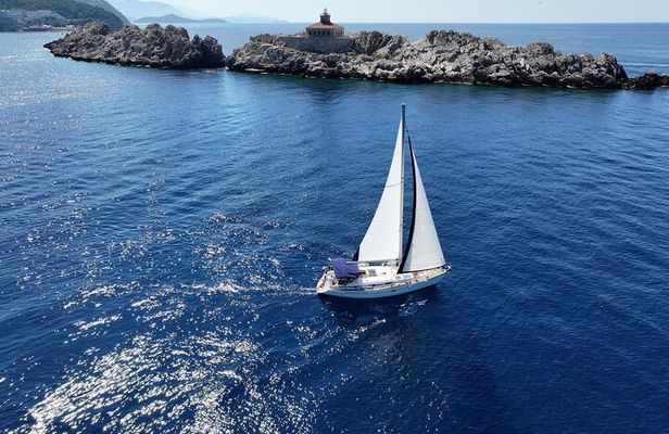 Dubrovnik: Private Sunset tour on a yacht around Dubrovnik