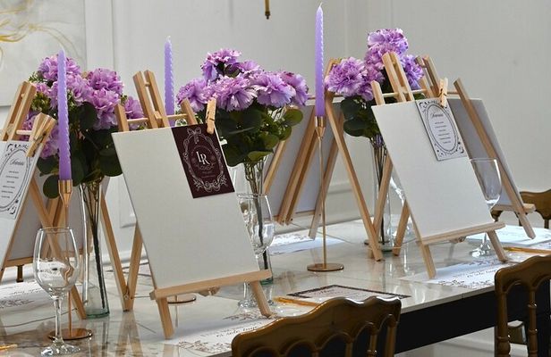 Experience Painting and Wine in Cancun