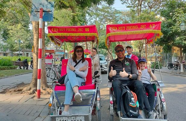 Hanoi Private Cyclo Tour: Explore the Old Quarter Culture & Charm