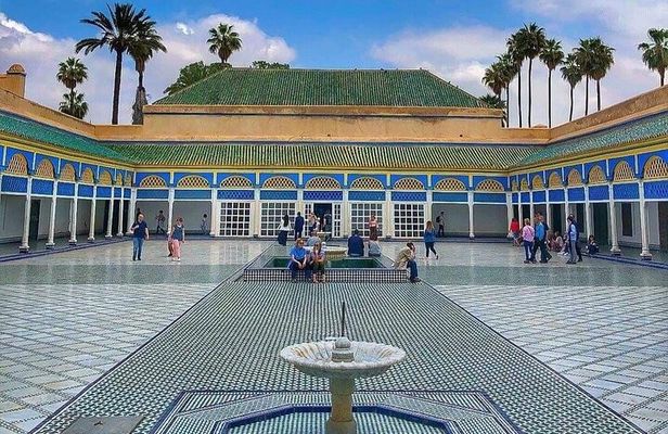 Marrakeche : Bahia Palace, Saadian Tombs, Souk and Medina Tour