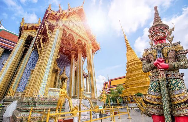 Bangkok Grand Palace Train and Floating Market Tour