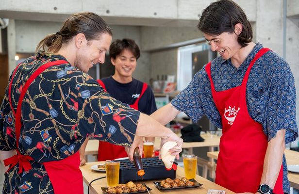 Osaka Home Feast Cooking and Sake Experience