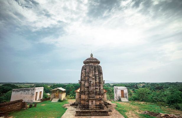 Bhubaneswar to Buddhist Sites (Ratnagiri, Udayagiri, Lalitgiri)