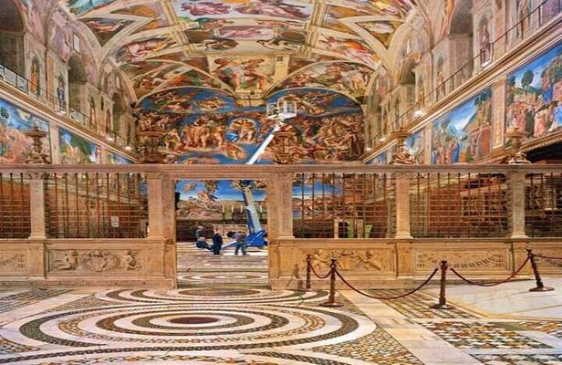 Vatican Museums and Sistine Chapel Skip the Line + Live Guide